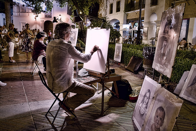 Street artists in nerja