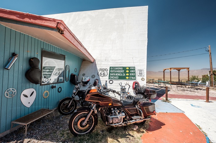 Old motorcycle near historic route 66 in California